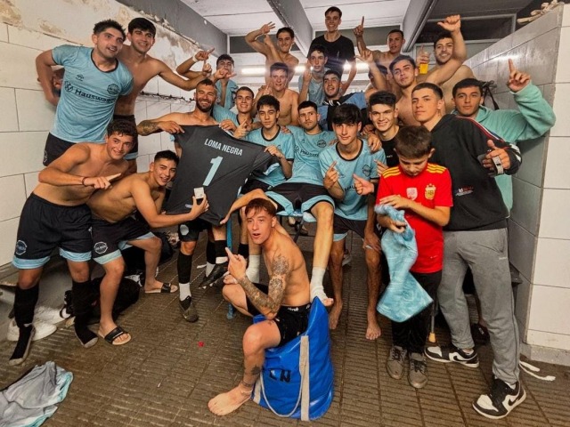 Ferro gan el clsico y en semifinales chocar con Racing